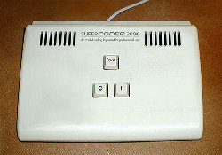 supercoder-2000-nur-1-und-0-und-done.jpg